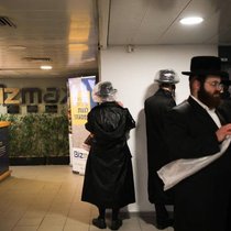 Coworking-Space Bizmax in Jerusalem: Ultraorthodoxe Juden können vielfach kein Englisch oder nicht mit dem PC umgehen.