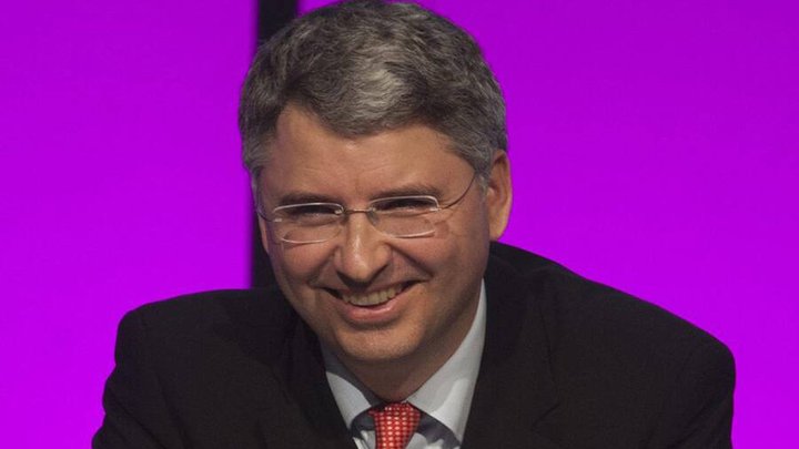 severin_schwan.jpg