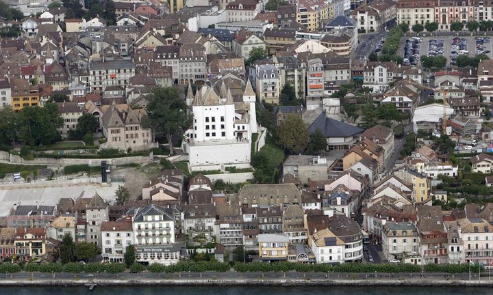 r06-nyon.jpg