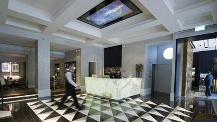 Das Hotel Schweizerhof in Bern gehört dem Staatsfonds von Katar. (Bild: Keystone)