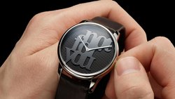 Manuel Emch, Lenker von Louis Erard, bringt jedes Jahr eine auf 178 Stück limitierte Edition einer Künstleruhr heraus. 2026 beehrt ihn Monica Bonvicini mit «not for you», einem ihrer ikonischen Werke im Miniaturformat.