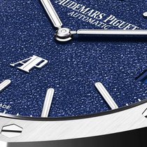 Detail einer Royal Oak von Audemars Piguet: Im Innern der ikonischen Uhr stecken auch das Wissen und die Werkzeuge von Inhotec.