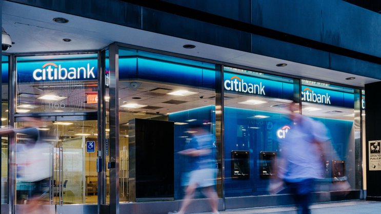Das Netzwerk wird von einem Unternehmen namens „The Clearing House“ betrieben, das sich im gemeinsamen Besitz großer Geschäftsbanken wie der Citigroup befindet.