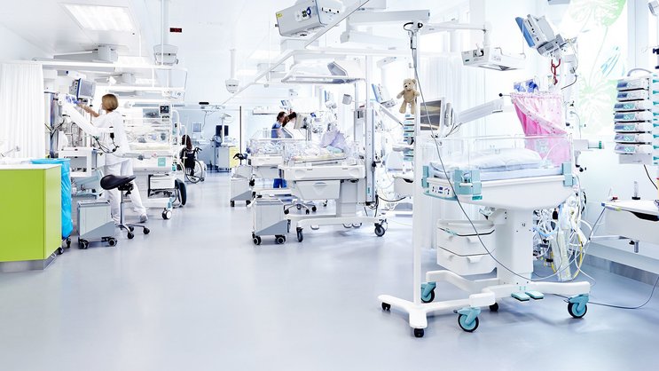 Ein wichtiger Faktor für eine erfolgreiche Geburtshilfe ist die Nähe zu einer Neonatologie: Hier die Abteilung für die Neugeborenen im USZ.