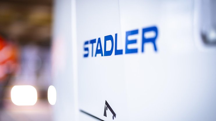 Logo von Stadler Rail: Die Aktie des Zugbauers hat seit dem Börsengang 2019 mehr als die Hälfte des Werts eingebüsst.