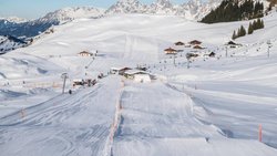 Skifahrer profitieren in Kitzbühel neu von einer Schneegarantie.