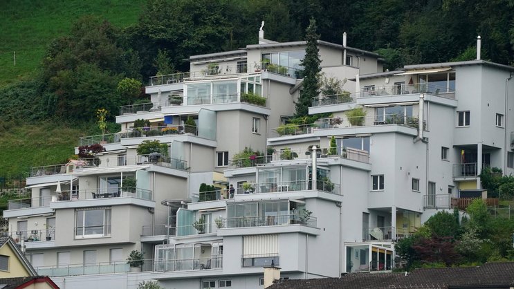 Terrassensiedlung in der Schweiz.
