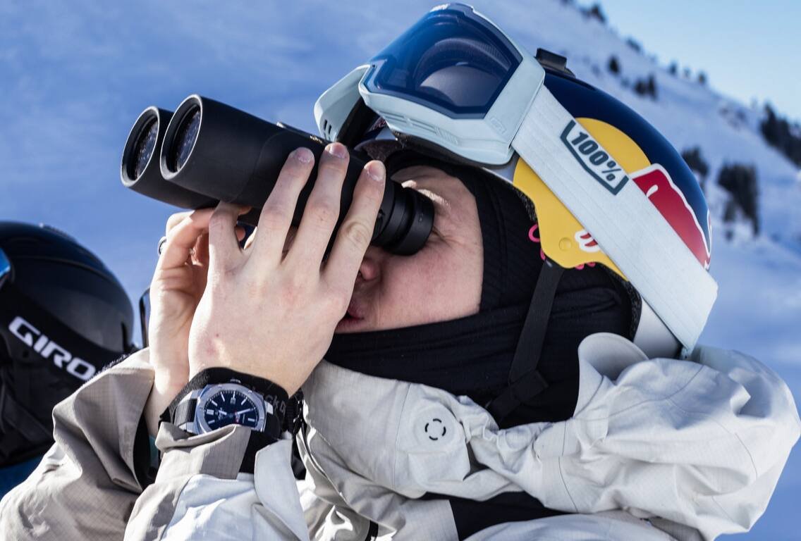 Die Alpina-Uhr am Handgelenk des Ambassadors Max Palm.