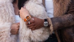 Dennison präsentiert zwei neue Uhrenmodelle mit 1,79 Karat Diamanten und handgefertigtem Animal-Print-Design.