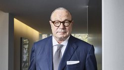 Mann mit Schlachtplan: Multi-Verwaltungsrat Andreas Schmid setzt gerne auf seine militärische Erfahrung im Generalstab.