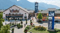 On zieht Anfang November ins Shopping Outlet nach Landquart GR.