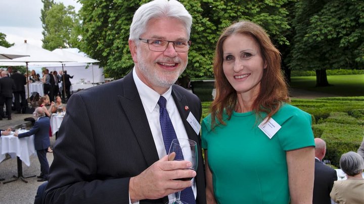 agm2017_1990.jpg