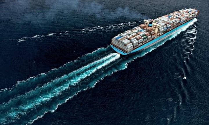 Containerschiff.