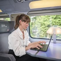 Der TGV Lyria verbindet die Schweiz optimal mit Paris – und hat alles, was es braucht, um unterwegs produktiv zu arbeiten.