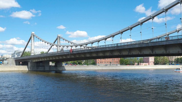 Kertsch-Brücke: Im Mai eröffnete Präsident Putin die erste Verbindungsbrücke auf die Krim.