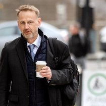 Andrew Pearse war dreizehn Jahre lang Managing Director bei der Credit Suisse und kassierte bei einem Milliarden-Deal viel Schwarzgeld.