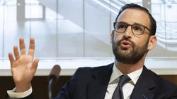 Pierre Bernheim ist der Kopf hinter der neuen Airline Bluelight.