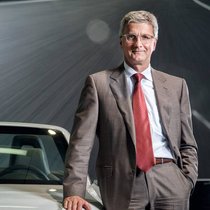 Sieht die Zukunft hochpreisiger Autos im digitalen Angebot: Rupert Stadler. Wolf Heider-Sawall/laif