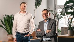 Zusammenarbeit: Lukas Streich (l.) und Jörg Beer wollen gemeinsam neue Zielgruppen erschliessen. Die Kundschaft profitiert von schnellerem Service und grösserer Auswahl.