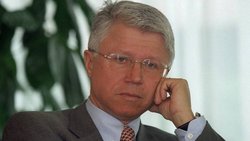 Hans-Dieter Vontobel als Banker 1997: Heute macht er sich als Weinproduzent einen Namen.  KEY