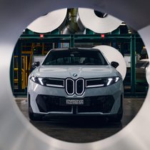 Die Aussenhülle des iX3 bestehet zu einem Grossteil aus Schweizer Aluminium.