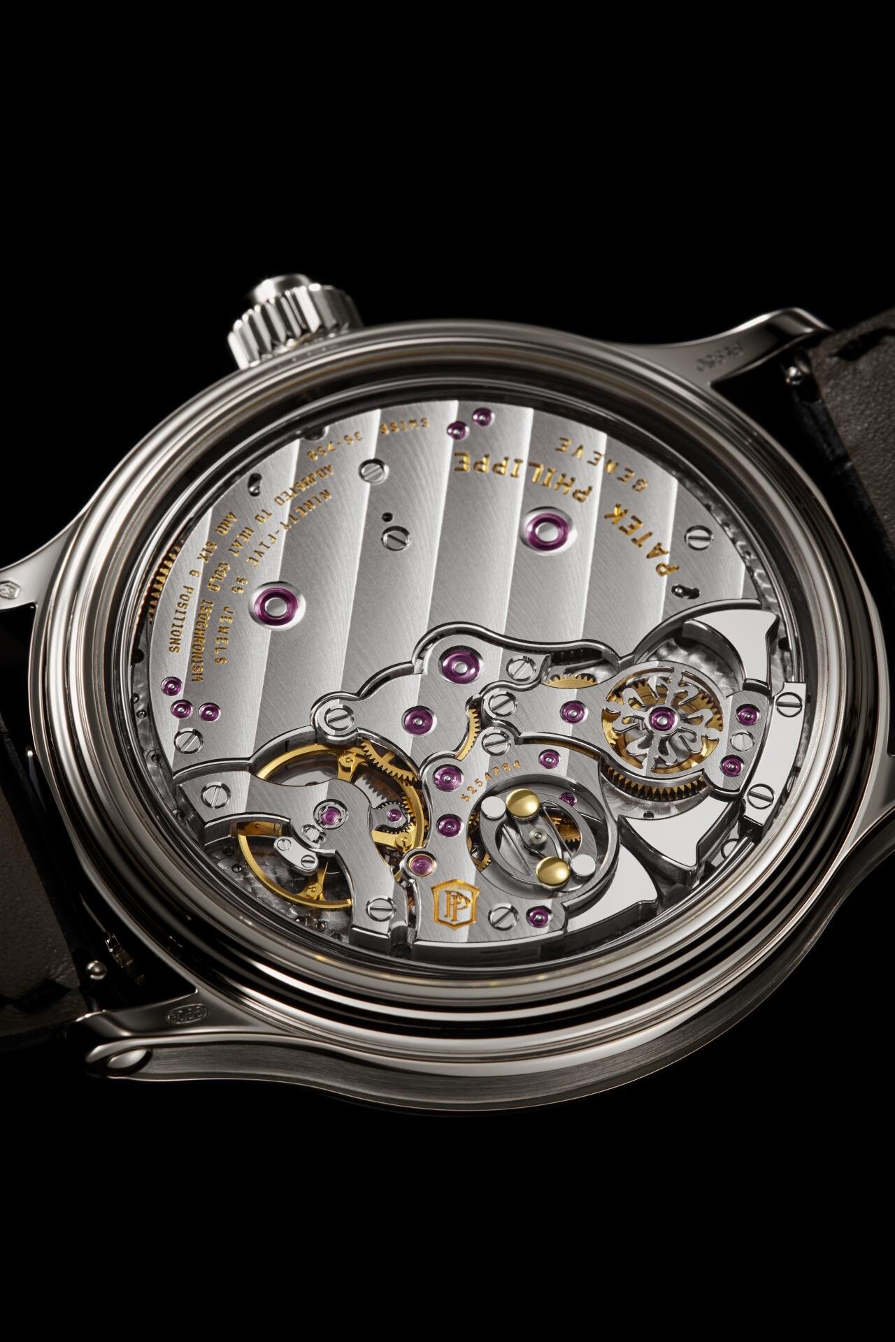 Patek Philippe konstruiert ihre Kathedralen-Tonfedern um das gesamte Werk herum.