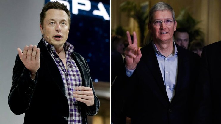 Elon Musk und Tim Cook: Die Konzernchef jagen sich gegenseitig Talente ab. Keystone/Bloomberg