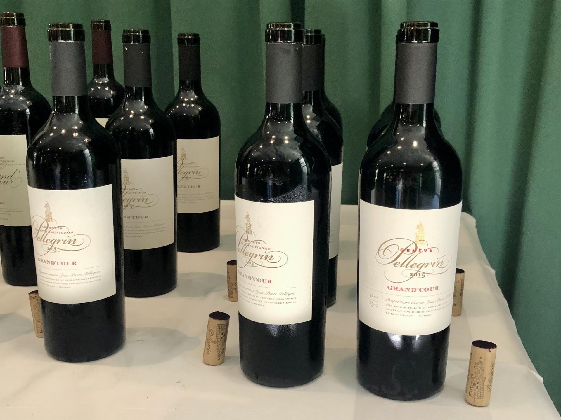 16 Jahrgänge des Grand’Cour wurden verkostet. Der jüngste Wein stammte aus dem Jahr 2023, der älteste aus dem Jahr 2006.