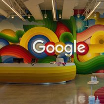 Die Wettbewerbskommission ermittelt gegen den Tech-Giganten Google.
