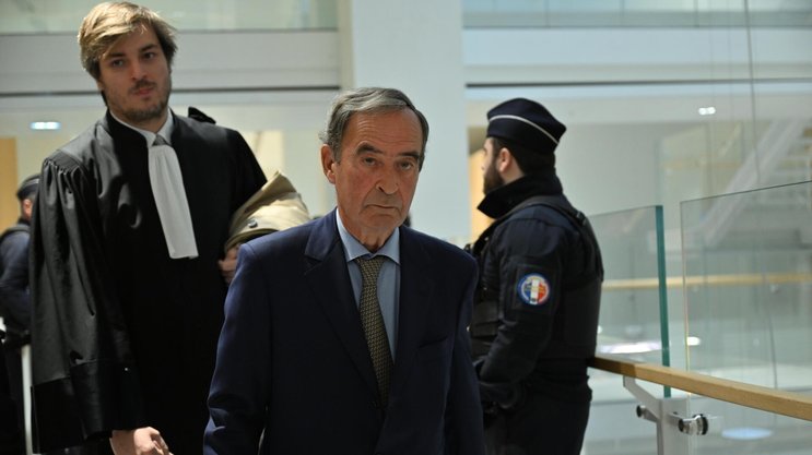 Der ehemalige Lafarge-Chef Bruno Lafont (vorne) muss sechs Jahre ins Gefängnis – wegen Terror-Finanzierung.