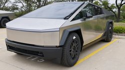 Der Cybertruck ist ein Monster von einem Auto – und in der Schweiz nicht zugelassen.