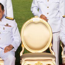 General Prawit Wongsuwan mit seiner Richard-Mille-Uhr: Thailand fragt sich, wie er sich die Luxus-Uhr leisten kann.