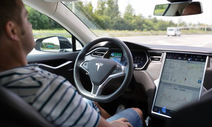 tesla-autopilot.jpg