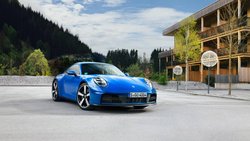 Mit fast 400 PS unter der Haube und neuen digitalen Features bietet das Basismodell nun ein noch dynamischeres Fahrerlebnis.