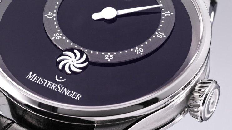 MeisterSinger Panthero Jumping Hour – ohne Stundenzeiger.