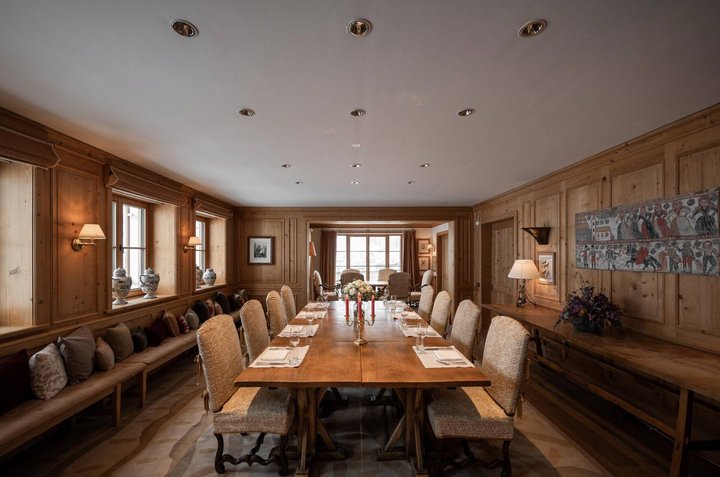 Aurelio Clubhouse