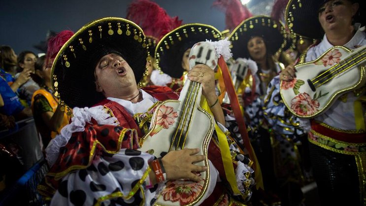 Samba-Musiker in Rio: Lateinamerikanische Indizes sind deutlich im Plus. Keystone