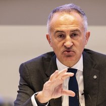 Der Ex-Schindler-Lenker Silvio Napoli siedelt an die US-Westküste über.