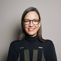Als Unternehmerin ist Esther-Mirjam de Boer an mehreren Firmen beteiligt und in einigen Verwaltungsräten tätig. Für die FDP kandidiert sie 2023 in Zürich für den Nationalrat.