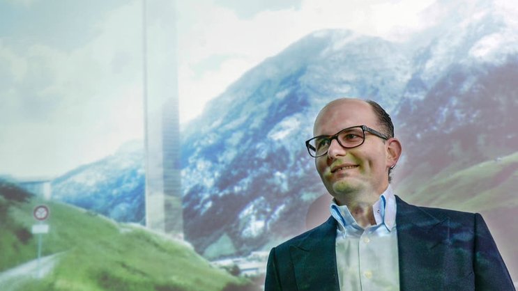 Remo Stoffel fordert von der Graubündner Kantonalbank einen «mittleren dreistelligen Millionenbetrag».