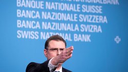 Thomas Jordan:  Nach 54 Milliarden Franken Gewinn im Vorjahr machte die SNB nun 15 Milliarden Franken Verlust.