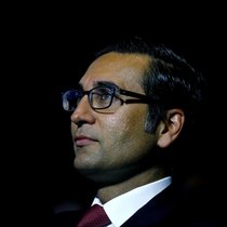 Iqbal Khan: Der Bankwechsler muss jetzt Ergebnisse liefern – schnell.