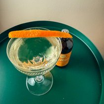 Der Drink aus Fino Sherry und trockenem Vermouth besticht durch seinen klaren, nussigen Geschmack