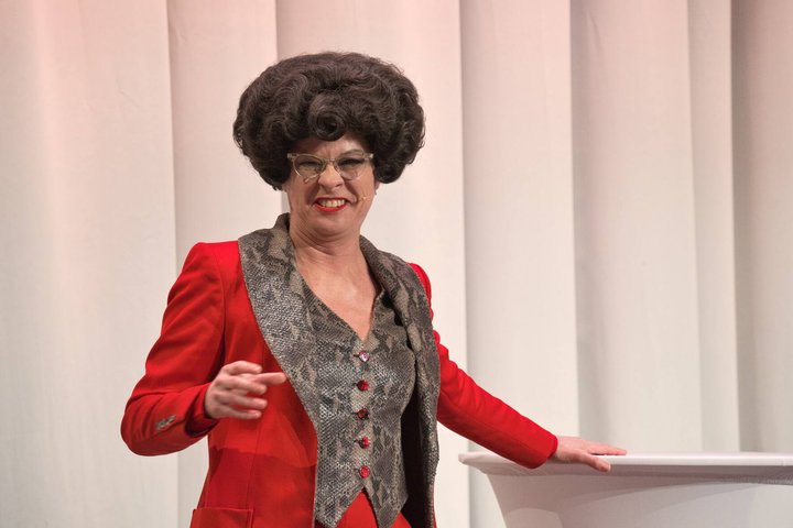 Regula Esposito / Helga Schneider