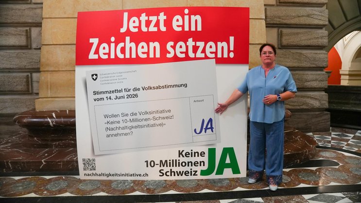 «Wir wollen Qualität, nicht Masse»: Magdalena Martullo-Blocher vor einem Plakat der Nachhaltigkeits-Initiative.