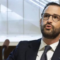 Pierre Bernheim ist der Kopf hinter der neuen Airline Bluelight.