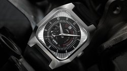Schönes Auto, schöne Uhr: Die SPX DeLorean von Rec Watches