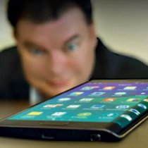Das Samsung Galaxy Note Edge im Crash Test.