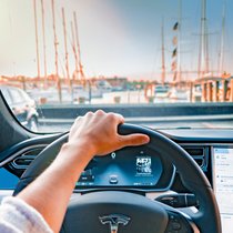 Im Tesla unterwegs ans Meer