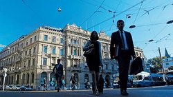 Eiszeit am Paradeplatz: eingefrorene Löhne, schrumpfende Boni bei den Banken.